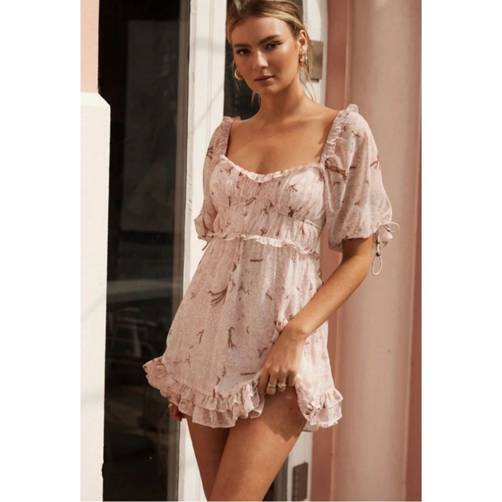 Selfie Leslie Kirra Puff Sleeve Ruched Bodice Dress NWT Size Small Valentine's